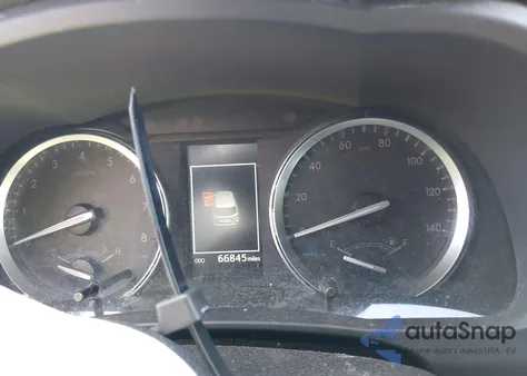 2019 Toyota Highlander Xle from USA, damaged, VIN 5TDJZRFH2KS609487